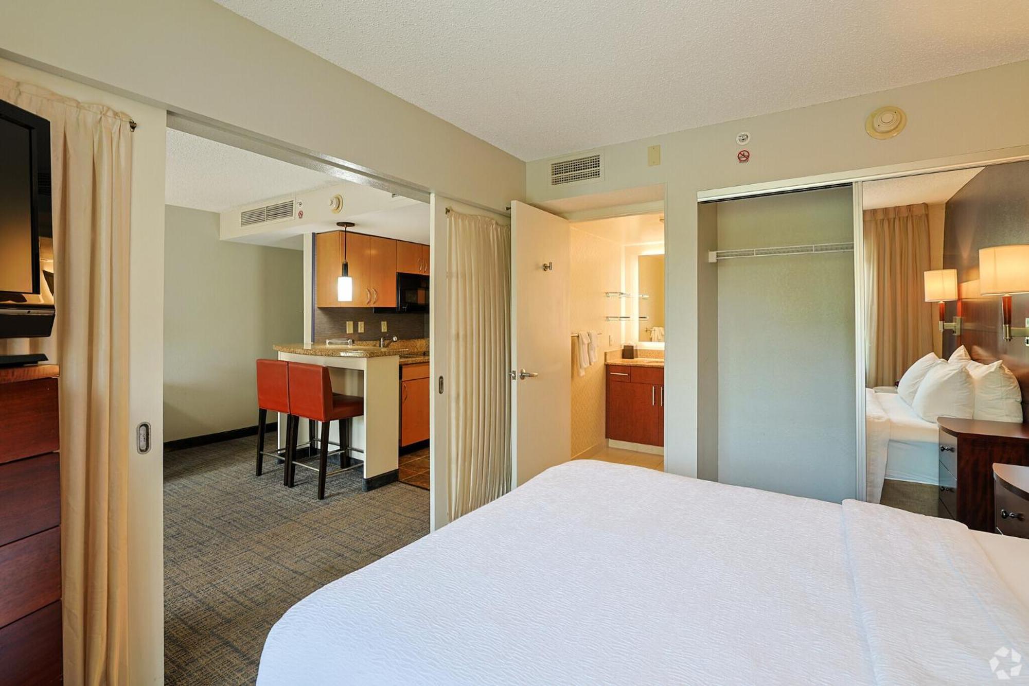 Avia Residences On Research - Extended Stay ウェストボロー エクステリア 写真