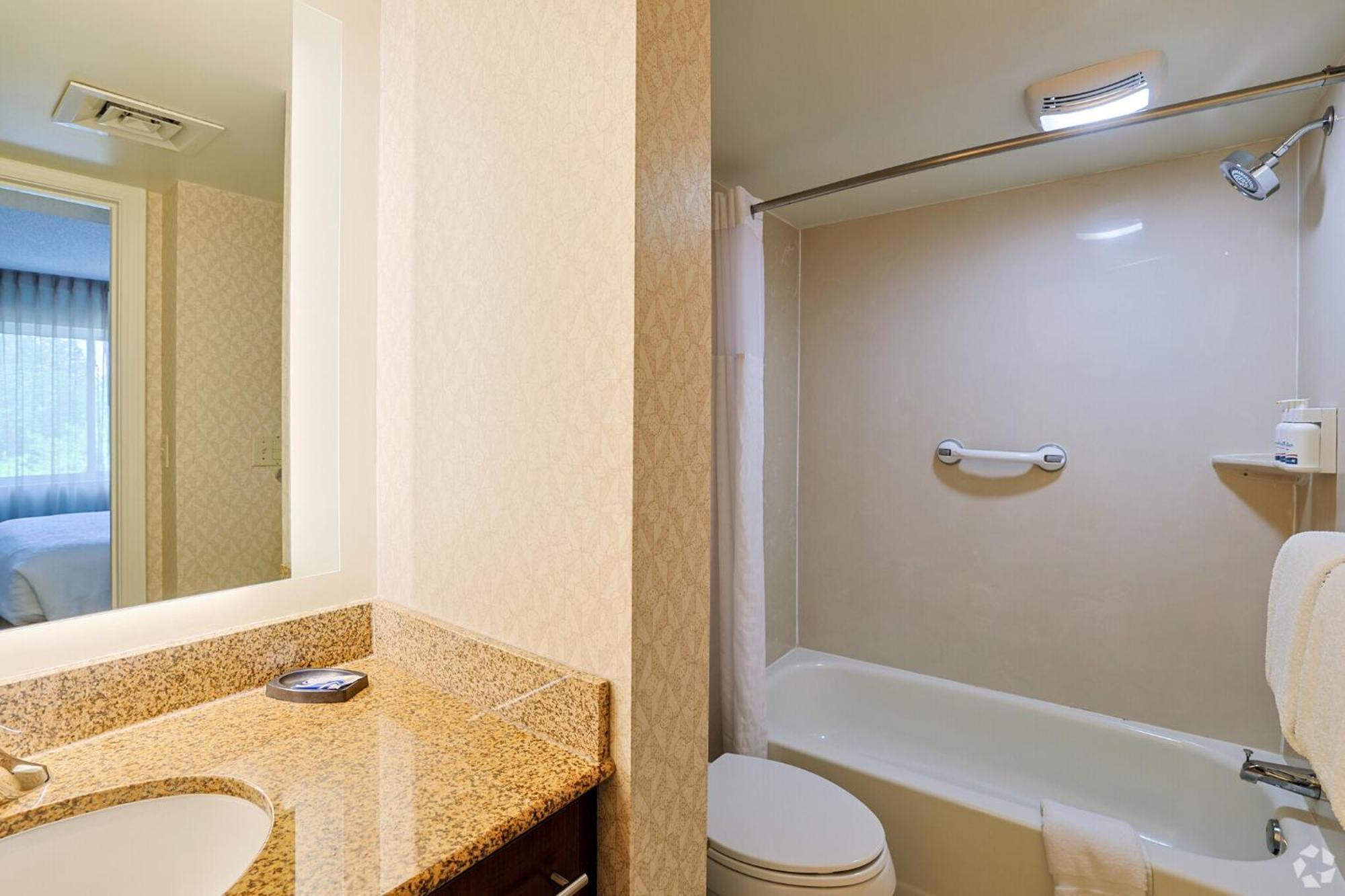 Avia Residences On Research - Extended Stay ウェストボロー エクステリア 写真