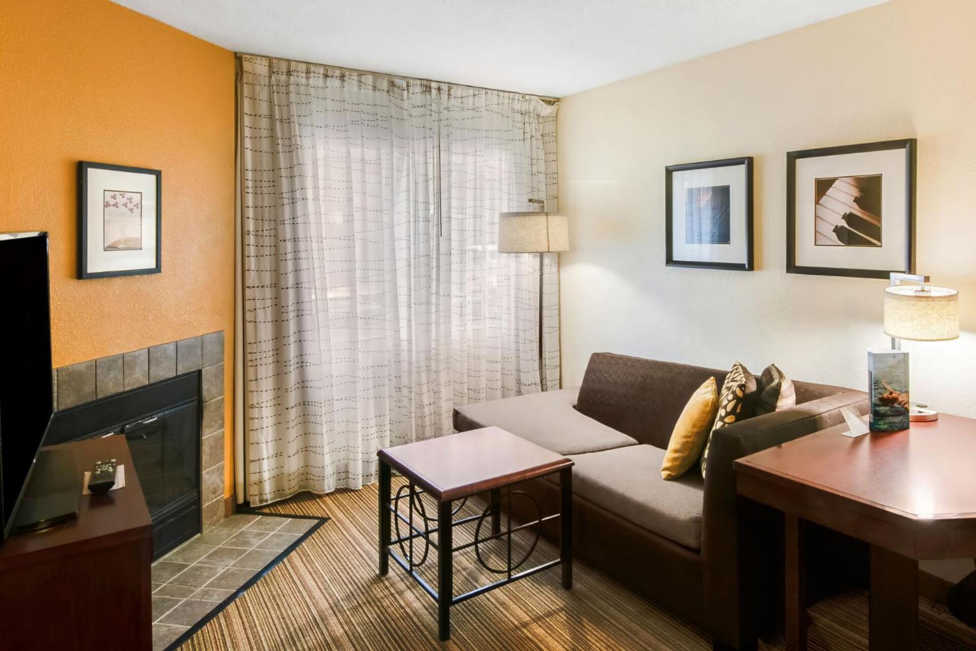 Avia Residences On Research - Extended Stay ウェストボロー エクステリア 写真