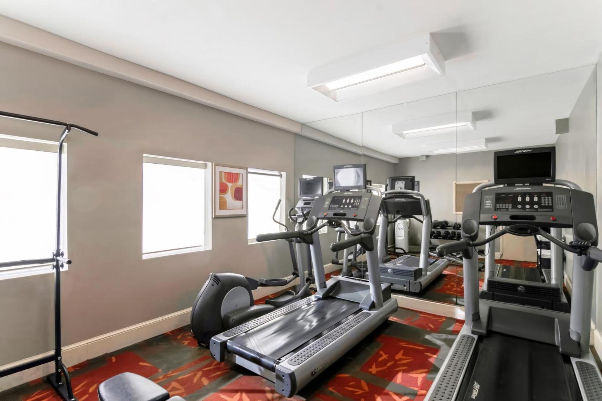 Avia Residences On Research - Extended Stay ウェストボロー エクステリア 写真