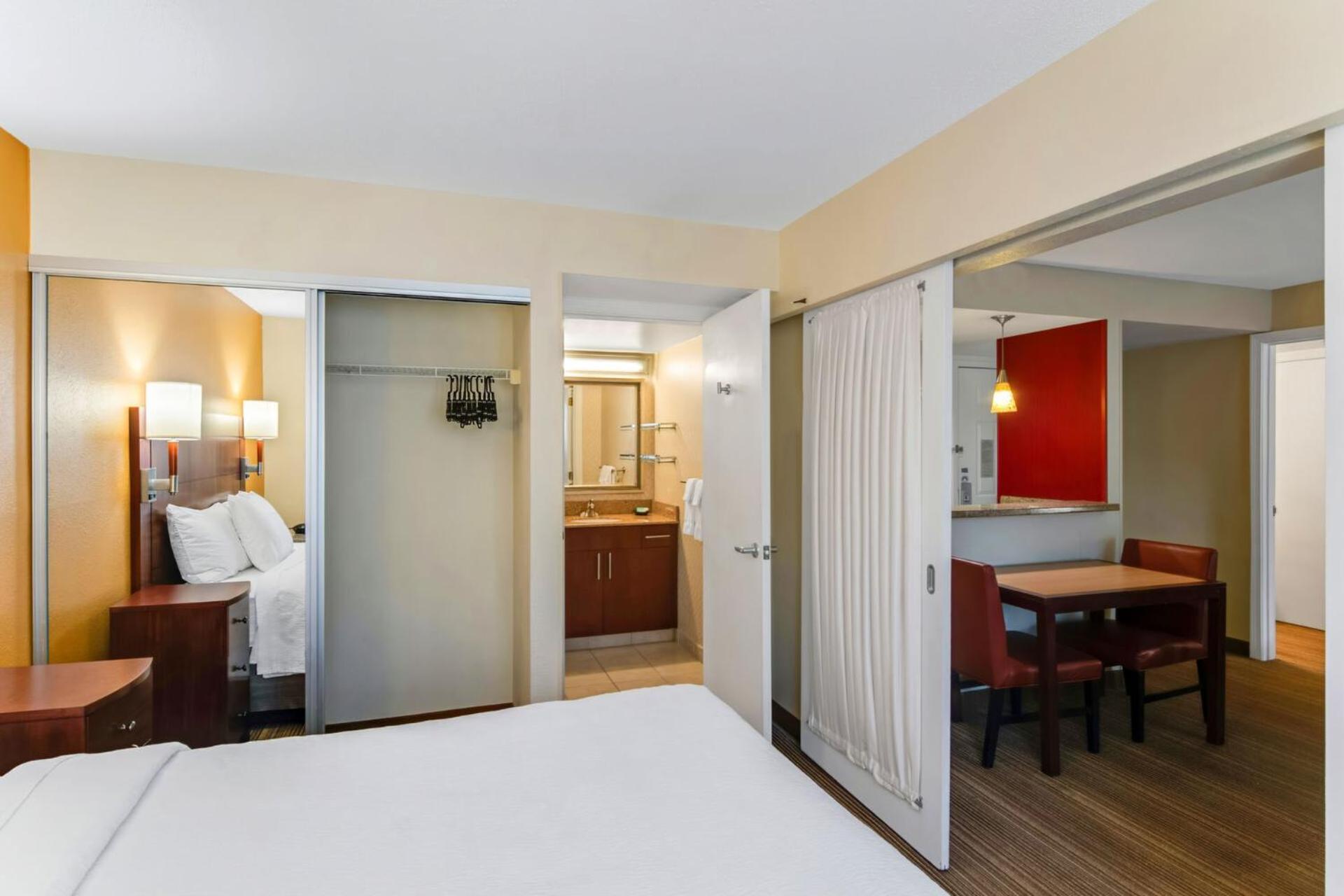 Avia Residences On Research - Extended Stay ウェストボロー エクステリア 写真